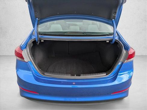 Used 2018 Hyundai Elantra SEL FWD image 6