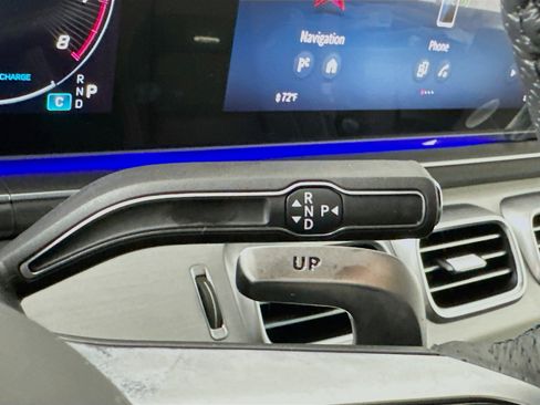 New 2025 Mercedes-Benz GLE 53 AMG 4MATIC image 17