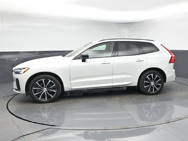 Used 2024 Volvo XC60 B5 Plus AWD/4WD image 4