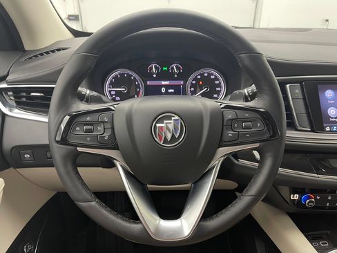 Used 2023 Buick Enclave Essence FWD image 19