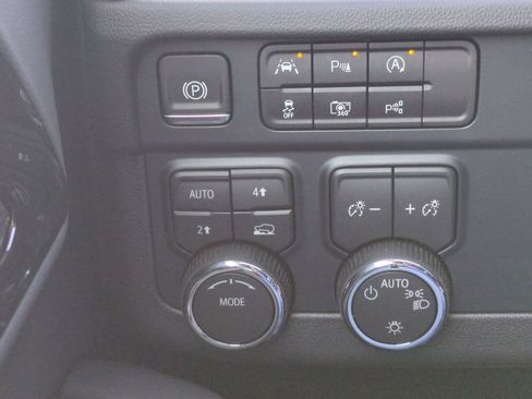 New 2026 Chevrolet Tahoe LS image 18