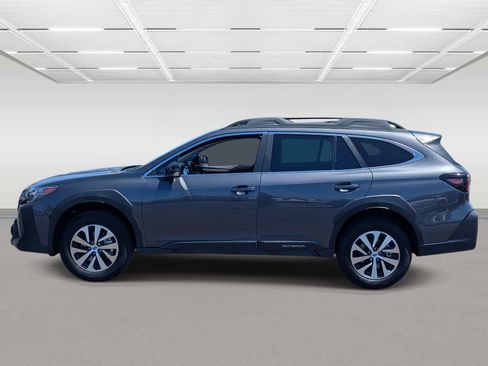Certified 2025 Subaru Outback Premium w/ Popular Package #1A AWD/4WD image 2