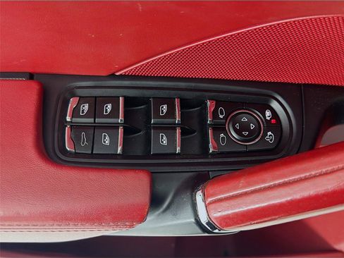 Used 2016 Porsche Cayenne GTS AWD/4WD image 8