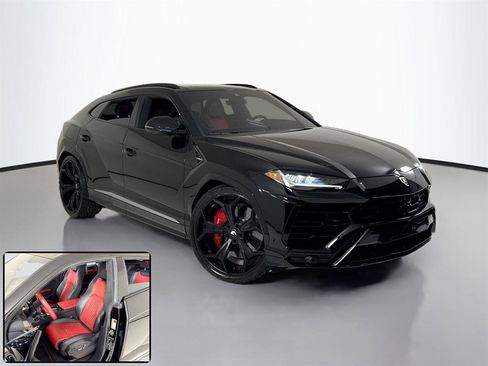 Used 2020 Lamborghini Urus image 2