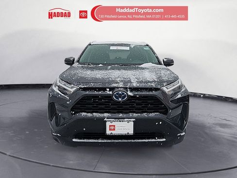 Certified 2022 Toyota RAV4 XLE w/ Convenience Package image 8
