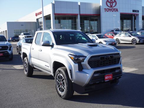 New 2026 Toyota Tacoma TRD Sport AWD/4WD image 25