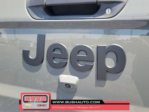 Used 2021 Jeep Gladiator Sport AWD/4WD image 8
