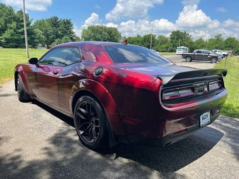 Used 2022 Dodge Challenger SRT Hellcat RWD image 5