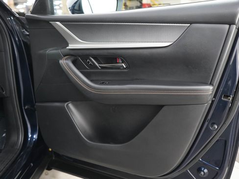 Certified 2024 MAZDA CX-90 Plug-In Hybrid w/ Preferred AWD/4WD image 9