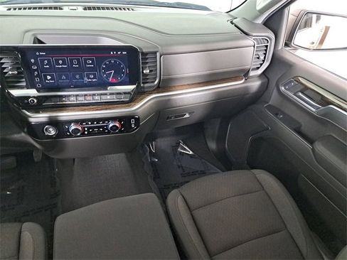 Used 2022 GMC Sierra 1500 Elevation w/ LPO, Elevation Black Package image 17