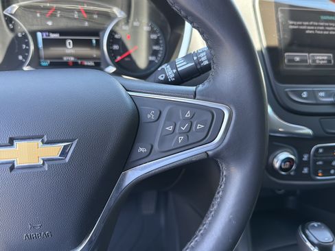 Used 2018 Chevrolet Equinox LT FWD image 26