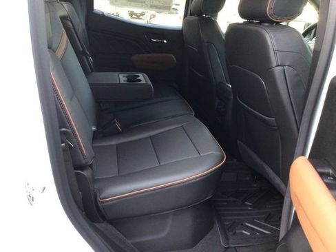 New 2026 GMC Canyon AT4 w/ AT4 Premium Package image 21