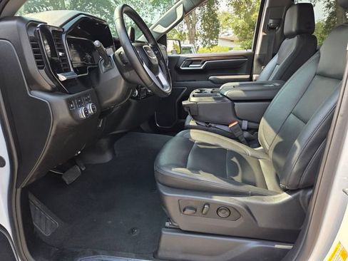 Used 2025 GMC Sierra 1500 SLT AWD/4WD image 12