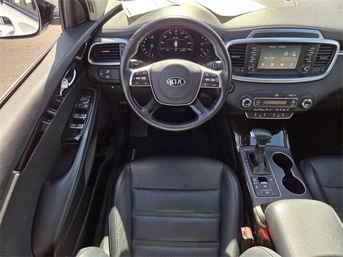 Certified 2020 Kia Sorento EX image 12