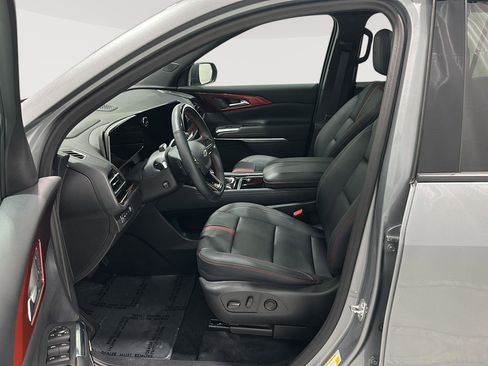 Used 2024 Chevrolet Traverse RS AWD/4WD image 19