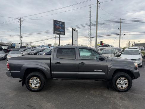 Used 2014 Toyota Tacoma 4x4 Double Cab w/ SR5 Package image 2
