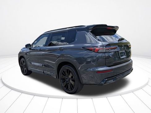 New 2026 Mitsubishi Outlander SEL Black Edition FWD image 6