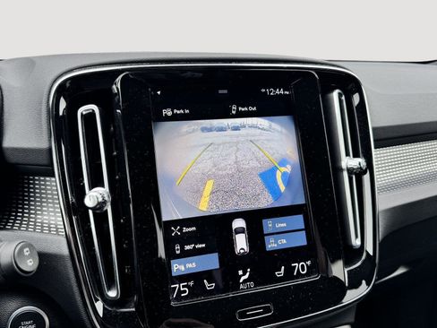 Used 2022 Volvo XC40 T5 R-Design w/ Advanced Package image 15