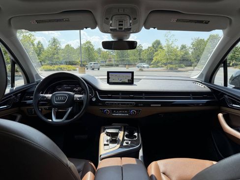 Used 2017 Audi Q7 3.0T Prestige AWD/4WD image 24
