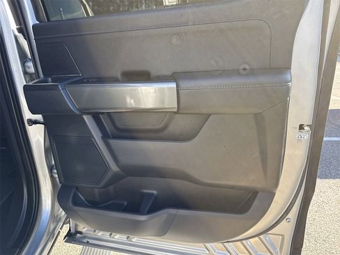 Used 2022 Ford F150 XLT w/ Equipment Group 302A High image 18