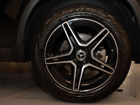 Used 2022 Mercedes-Benz GLC 300 GLC 300 image 25