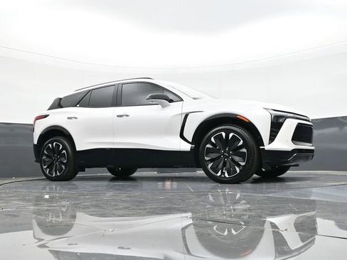 New 2025 Chevrolet Blazer EV RS w/ Super Cruise Package image 48