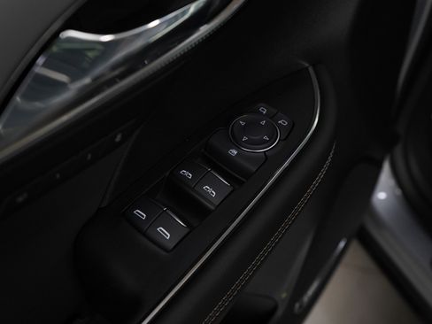 Used 2025 Buick Envision Sport Touring image 19