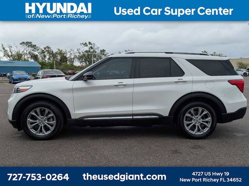 Used 2021 Ford Explorer Limited w/ Equipment Group 301A image 2