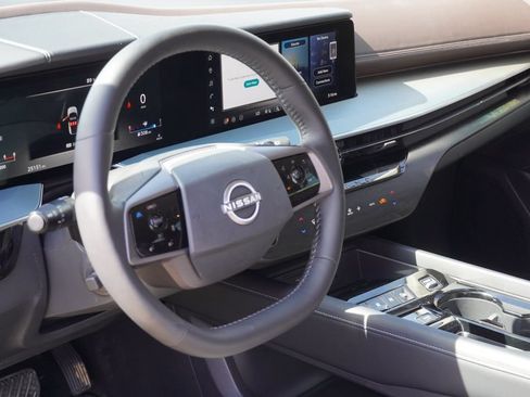 Used 2025 Nissan Murano Platinum w/ Cargo Package AWD/4WD image 19
