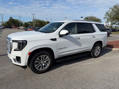 Used 2023 GMC Yukon Denali image 14