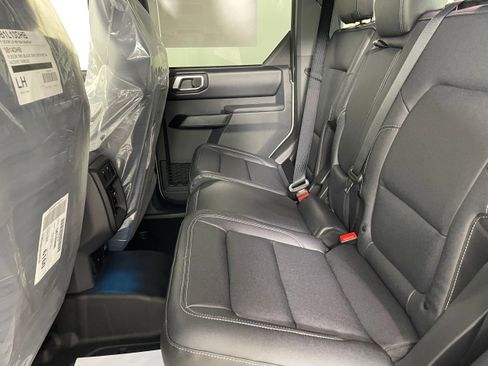 New 2025 Ford Bronco Badlands w/ Sasquatch Package image 4