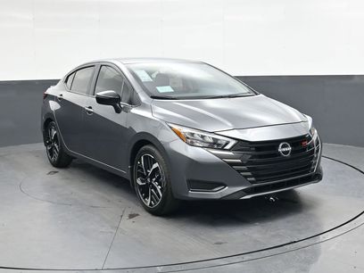 New 2025 Nissan Versa SR w/ Trunk Package
