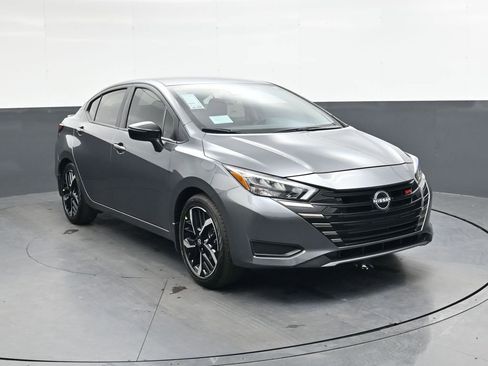New 2025 Nissan Versa SR w/ Trunk Package image 1