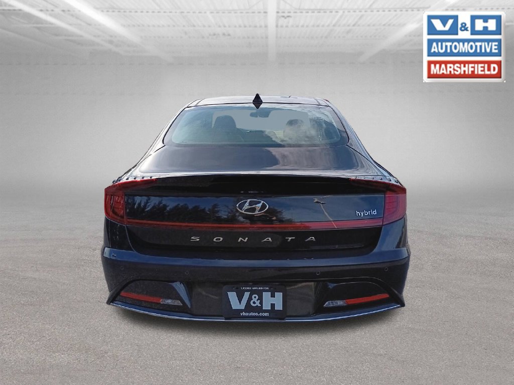Used 2023 Hyundai Sonata Limited w/ Cargo Package FWD image 3