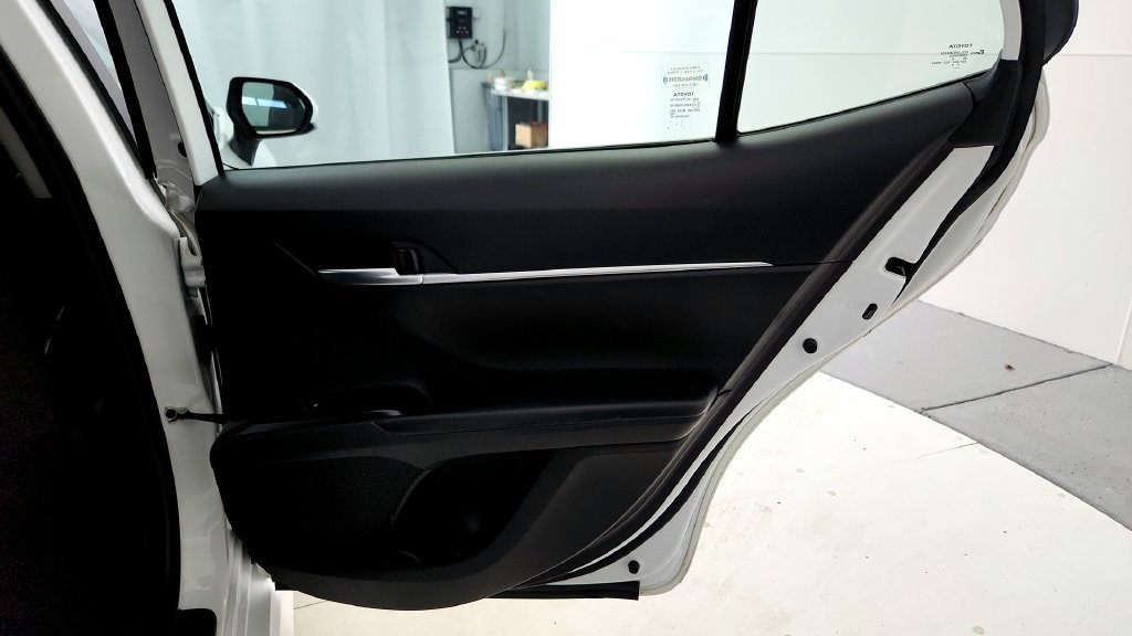 Certified 2020 Toyota Camry SE w/ Carpet Mat Package AWD/4WD image 16