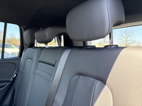 Certified 2025 Mercedes-Benz GLB 250 image 18