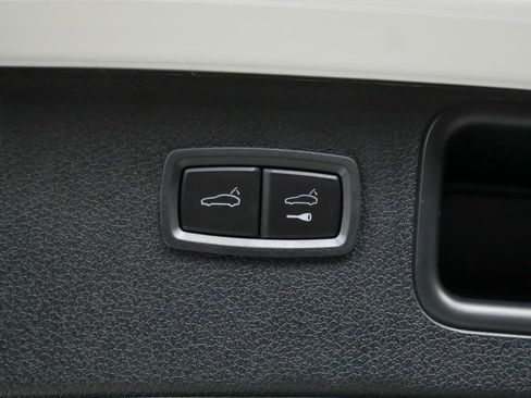 New 2026 Porsche Macan AWD/4WD image 14