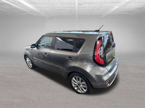 Used 2017 Kia Soul + w/ Primo Package FWD image 5