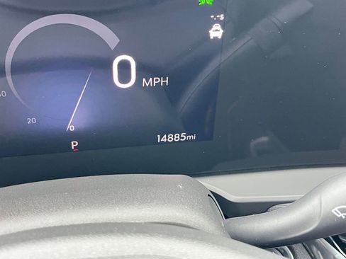 Used 2025 Buick Envista Sport Touring image 38