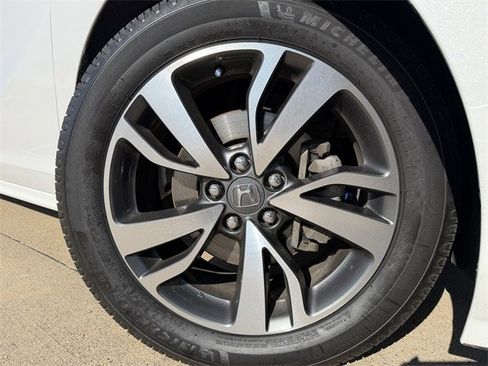 Used 2023 Honda Odyssey Touring image 10