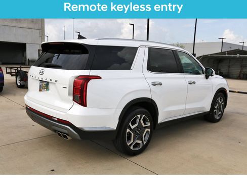 Certified 2024 Hyundai Palisade SEL w/ Premium Package AWD/4WD image 8