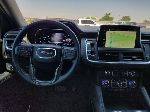 Used 2023 GMC Yukon XL AT4 w/ AT4 Premium Plus Package AWD/4WD image 10