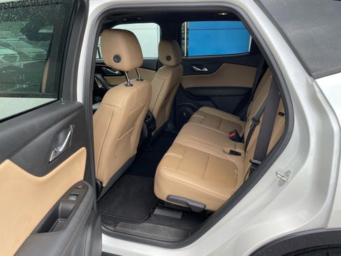 Used 2023 Chevrolet Blazer Premier w/ Driver Confidence II Package image 17