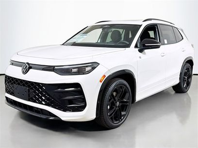 New 2025 Volkswagen Tiguan SE R-Line