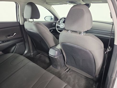 Used 2021 Hyundai Elantra SEL FWD image 38
