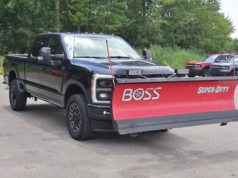 Used 2025 Ford F350 Platinum w/ FX4 Off-Road Package AWD/4WD image 9