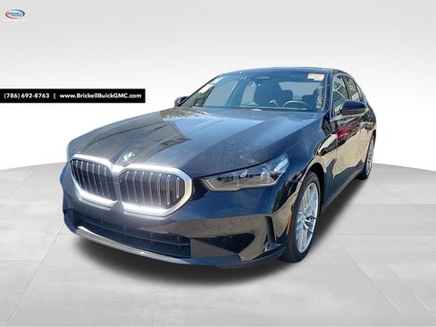 Used 2024 BMW 530i RWD image 1