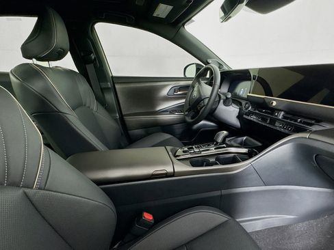 Used 2026 Toyota Crown Limited image 51