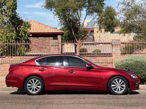 Used 2015 INFINITI Q50 Premium w/ All Weather Package RWD image 9