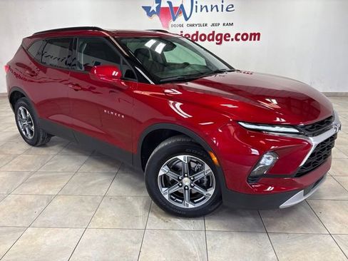 Used 2024 Chevrolet Blazer LT w/ Convenience Package FWD image 5